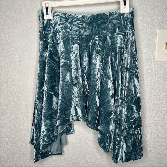 NWOT! Urban Outfitters Silance + Noise Crushed Light Blue Velvet Mini Skirt Sz S - Picture 2 of 8
